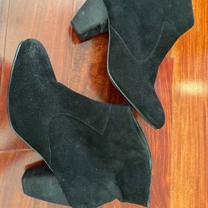 Urban Outfitters Ecote Suede Black Booties Ankle Boots Size 9